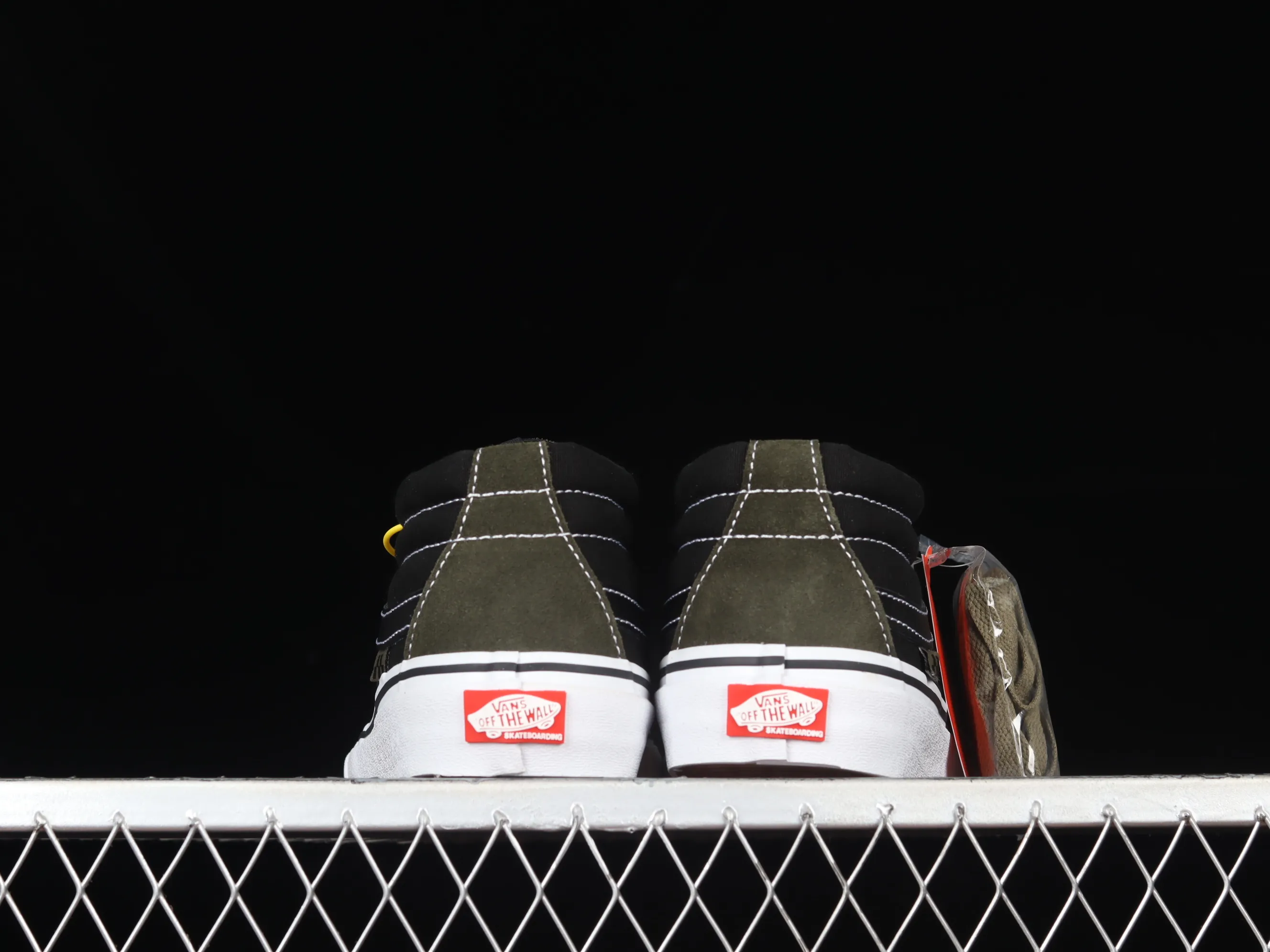 All categories Vans Vans series Vans Mid Vans Skate Grosso Mid Pro midnight green retro military color matching professional street casual skateboard shoes VN0A5FCG9BO